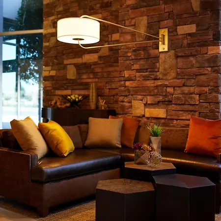 Hyatt Place Las Vegas At Silverton Village-2